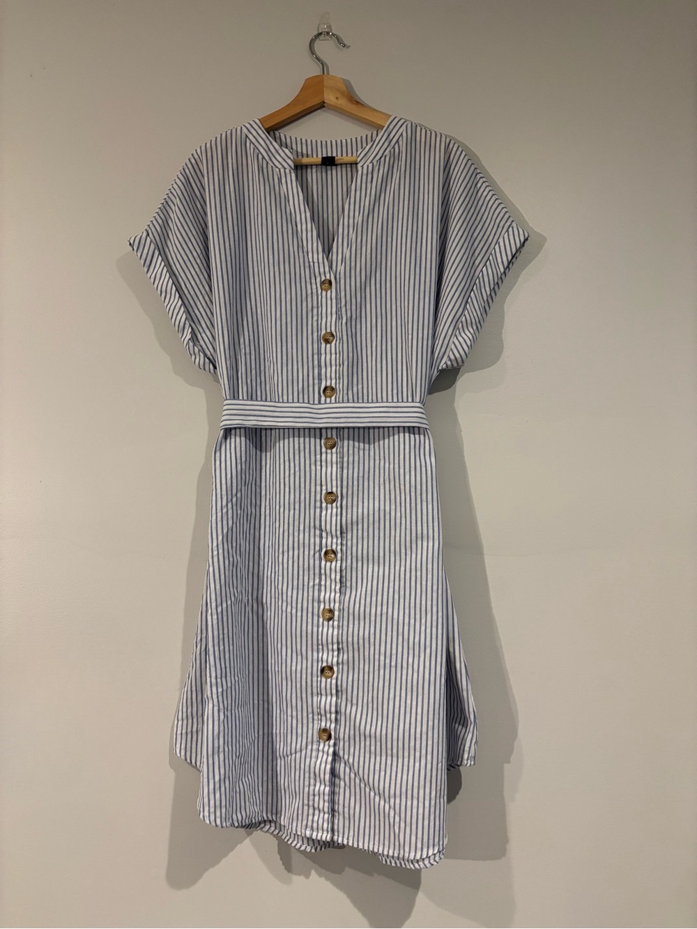 Emery Rose Seersucker Button-Front Belted Tunic Dress